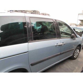 peugeot 807 del año 2004