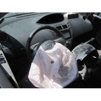 toyota yaris del año 2011