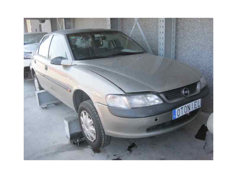 OPEL VECTRA B BERLINA