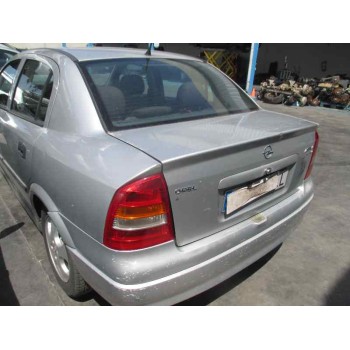 opel astra g berlina del año 2001