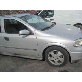 opel astra g berlina del año 2001