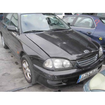 TOYOTA AVENSIS BERLINA (T 22)