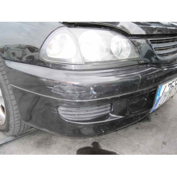 toyota avensis berlina (t 22) del año 2001