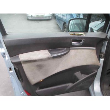 peugeot 807 del año 2004