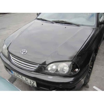 toyota avensis berlina (t 22) del año 2001
