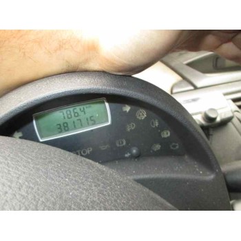 peugeot 807 del año 2004