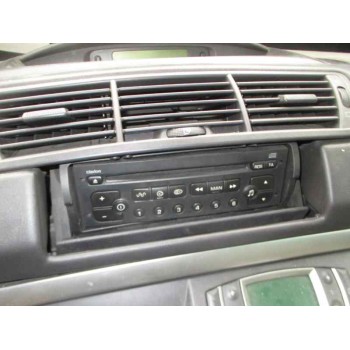 peugeot 807 del año 2004