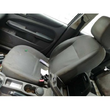 ford focus berlina (cap) del año 2006