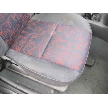 toyota avensis berlina (t 22) del año 2001