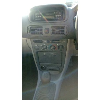 toyota corolla (e11) del año 1997