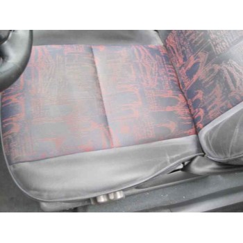 toyota avensis berlina (t 22) del año 2001