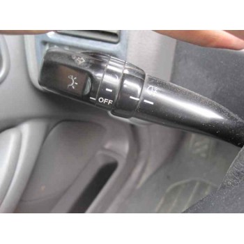 toyota avensis berlina (t 22) del año 2001