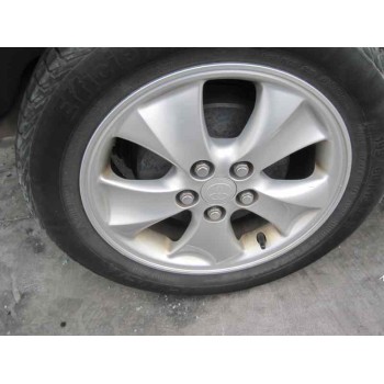 toyota avensis berlina (t 22) del año 2001