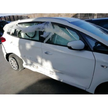 kia carens ( ) del año 2015