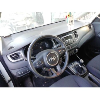 kia carens ( ) del año 2015