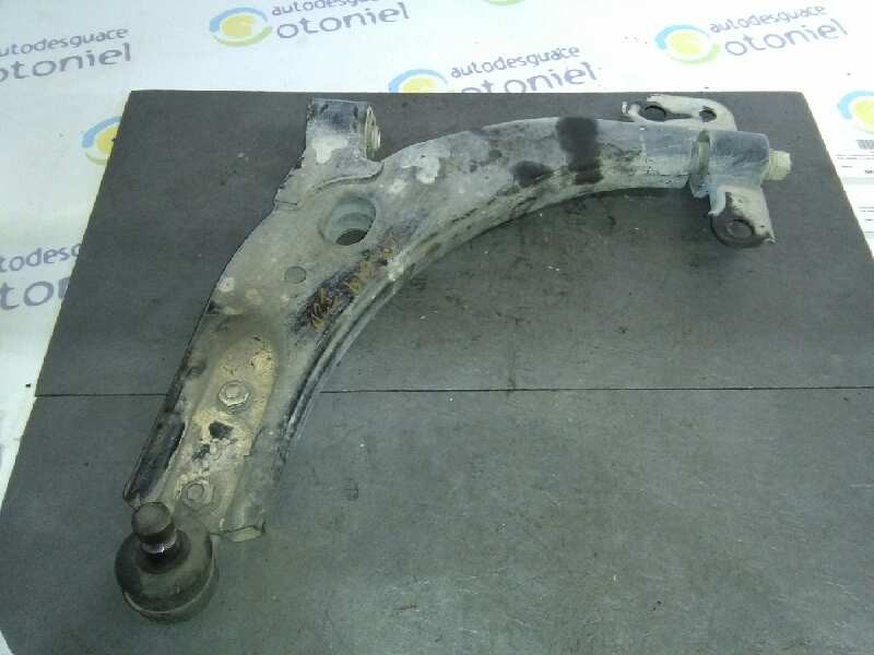 Recambio de brazo suspension inferior delantero izquierdo para kia carens 2.0 crdi ex monovolumen referencia OEM IAM   