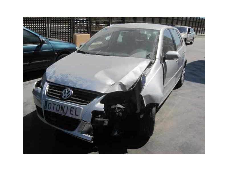 VOLKSWAGEN POLO (9N3)