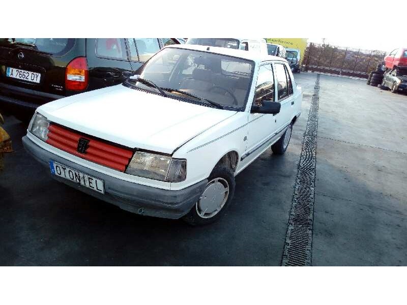PEUGEOT 309
