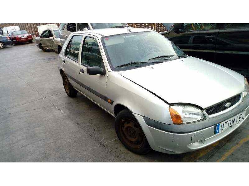 ford fiesta berlina (dx) del año 2000
