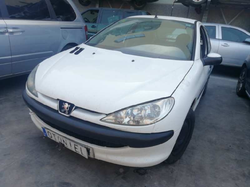 PEUGEOT 206 BERLINA