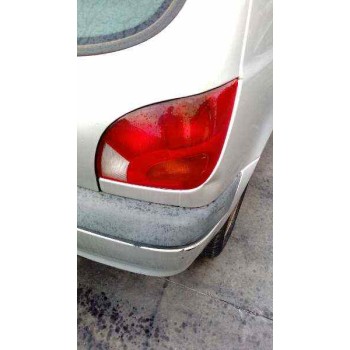 ford fiesta berlina (dx) del año 2000