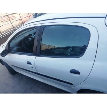 peugeot 206 berlina del año 2006