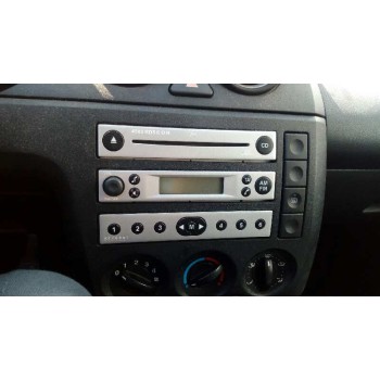 ford fiesta (cbk) del año 2004