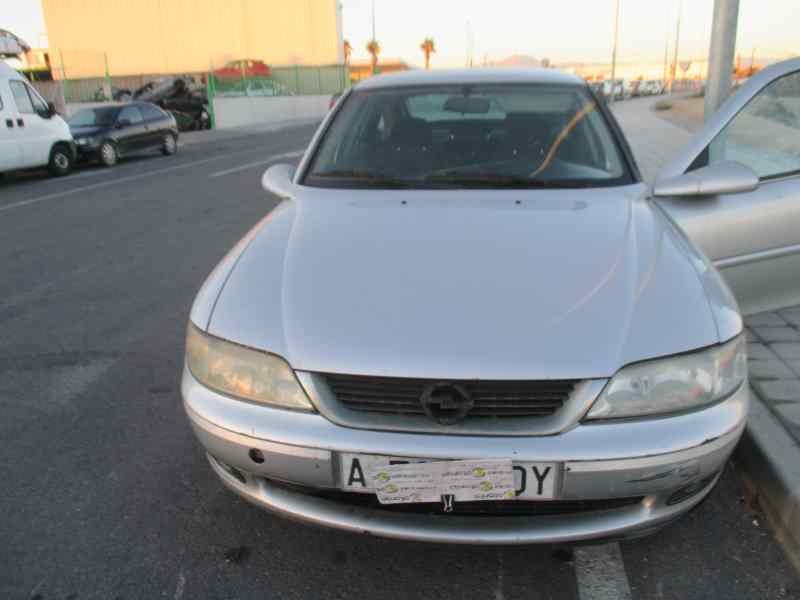 opel vectra b berlina del año 1999