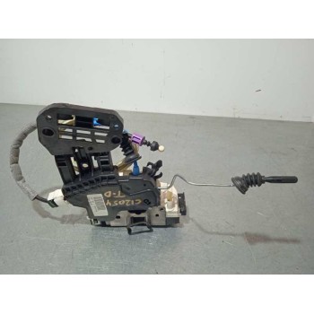 CERRADURA PUERTA TRASERA DERECHA A2047302835 2047302835 A2047304035