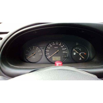 ford fiesta berlina (dx) del año 2000