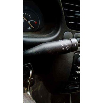 ford fiesta berlina (dx) del año 2000