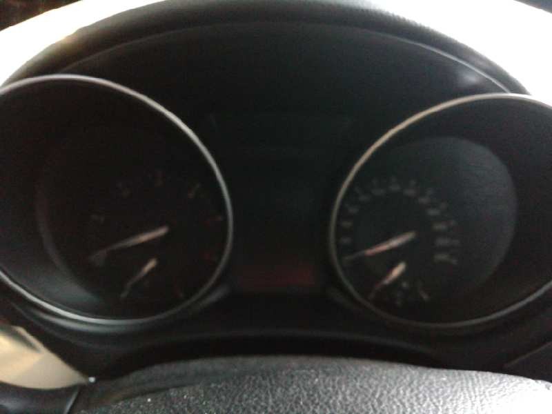 Recambio de cuadro instrumentos para toyota avensis touring sports advance referencia OEM IAM   