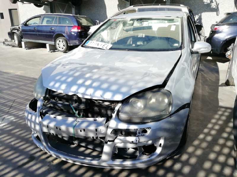 VOLKSWAGEN GOLF V BERLINA (1K1)