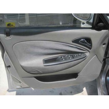 daewoo nubira berlina del año 2000