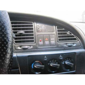 daewoo nubira berlina del año 2000