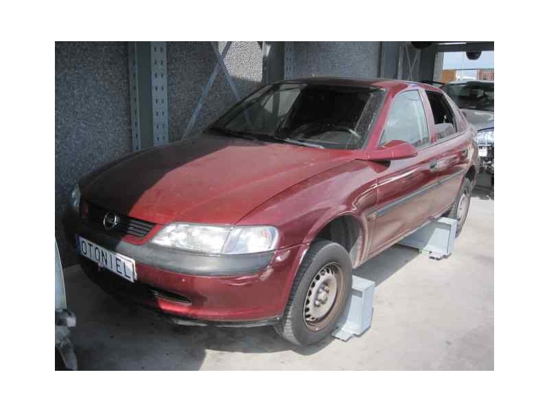 opel vectra b berlina del año 1996