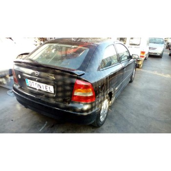 opel astra g berlina del año 2002