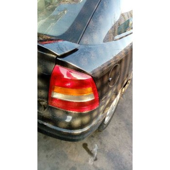 opel astra g berlina del año 2002