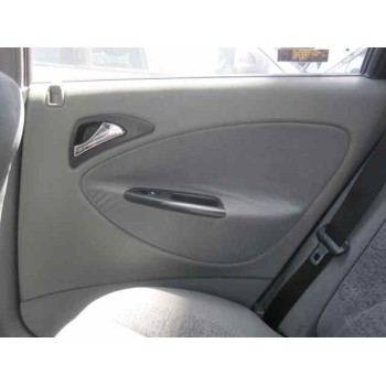 daewoo nubira berlina del año 2000