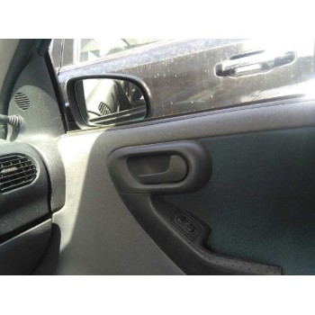 opel corsa c del año 2001