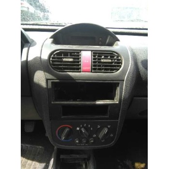 opel corsa c del año 2001