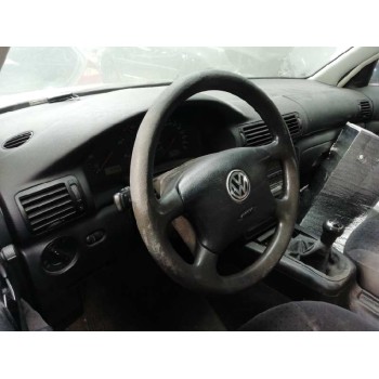 volkswagen passat berlina (3b2) del año 2000