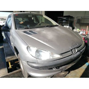 peugeot 206 berlina del año 2002