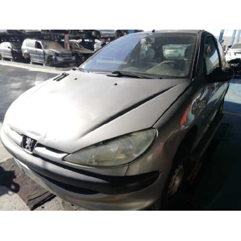 peugeot 206 berlina del año 2002