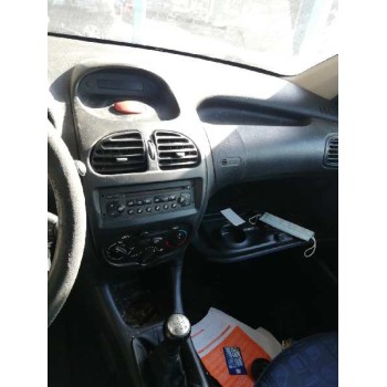 peugeot 206 berlina del año 2002
