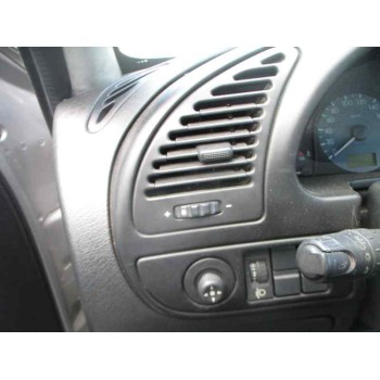 citroën xsara berlina del año 2001