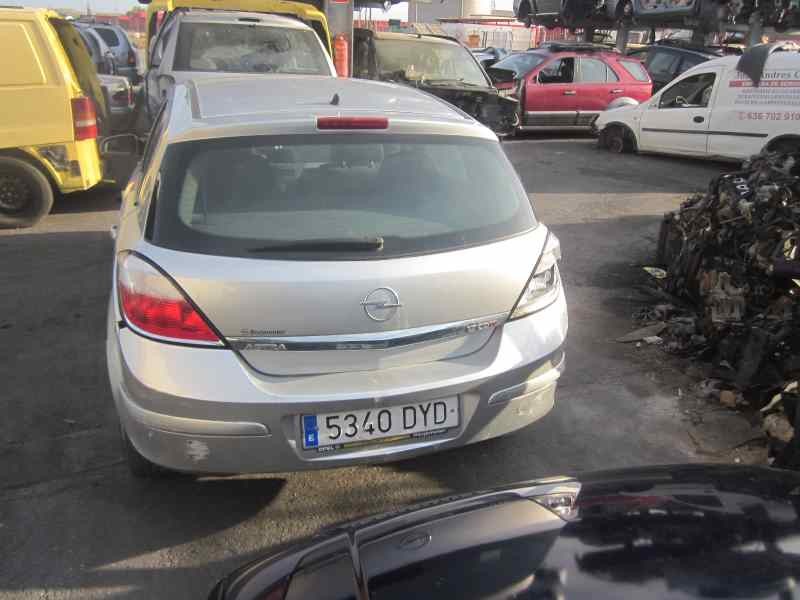 opel astra h berlina del año 2006