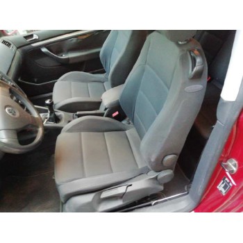 volkswagen golf v berlina (1k1) del año 2004