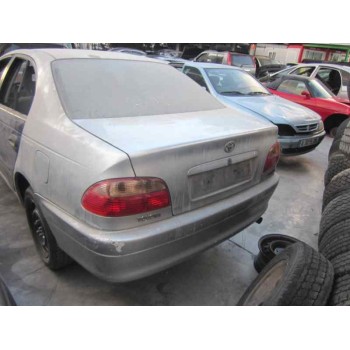 toyota avensis berlina (t 22) del año 2002