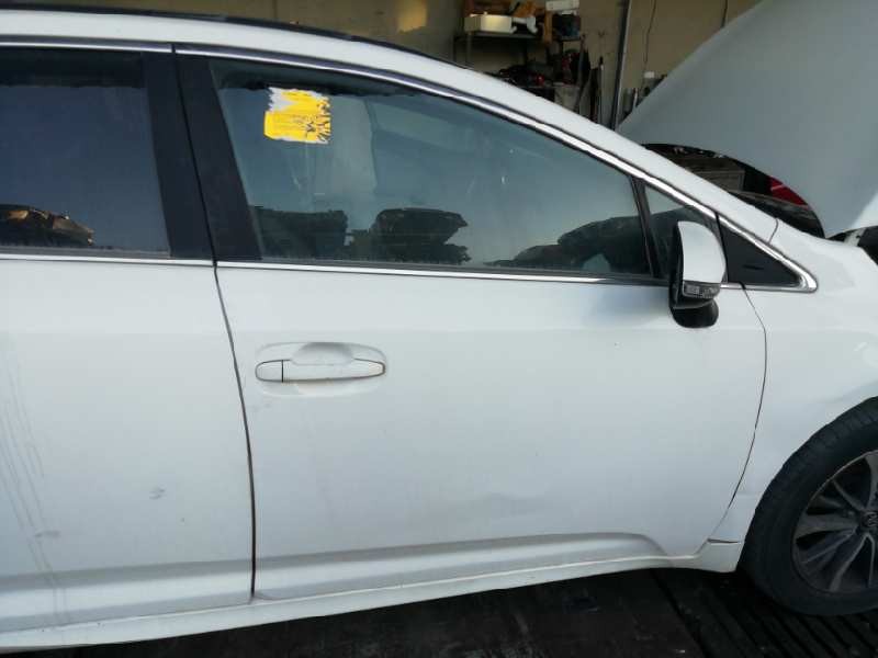 Recambio de puerta delantera derecha para toyota avensis touring sports advance referencia OEM IAM  TIENE GOLPES 